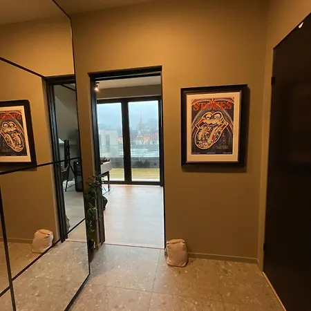 Sentral Pa Lund * Kristiansand